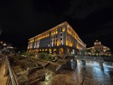 Low-light samples, ultrawide camera (0.5x) - 12mm, f/2.0, ISO 9600, 1/13s (4096x3072px) - Motorola Razr Fold review