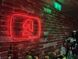 Low-light samples, main camera (1x) - 24mm, f/1.6, ISO 4708, 1/17s (4096x3072px) - Motorola Razr Fold review