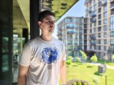Human subjects, main camera (1x): Portrait mode - 24mm, f/3.5, ISO 100, 1/120s (4096x3072px) - Oppo Reno16 Pro review